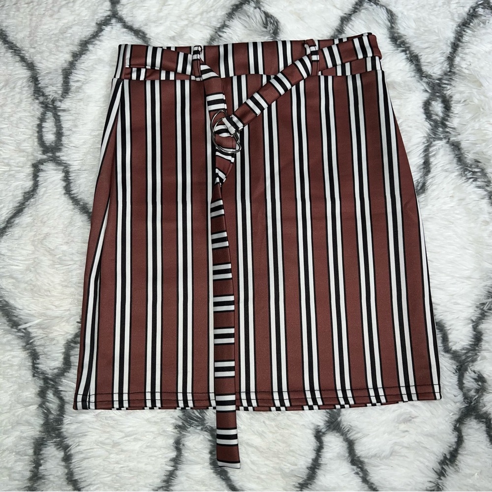 PrettyLittleThing Skirt size 2